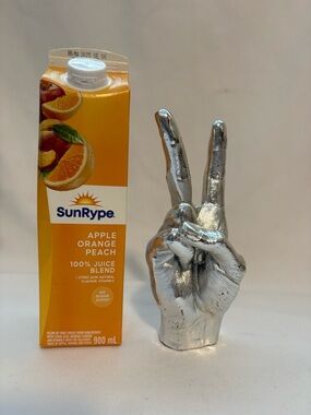Peace sign, hand statue